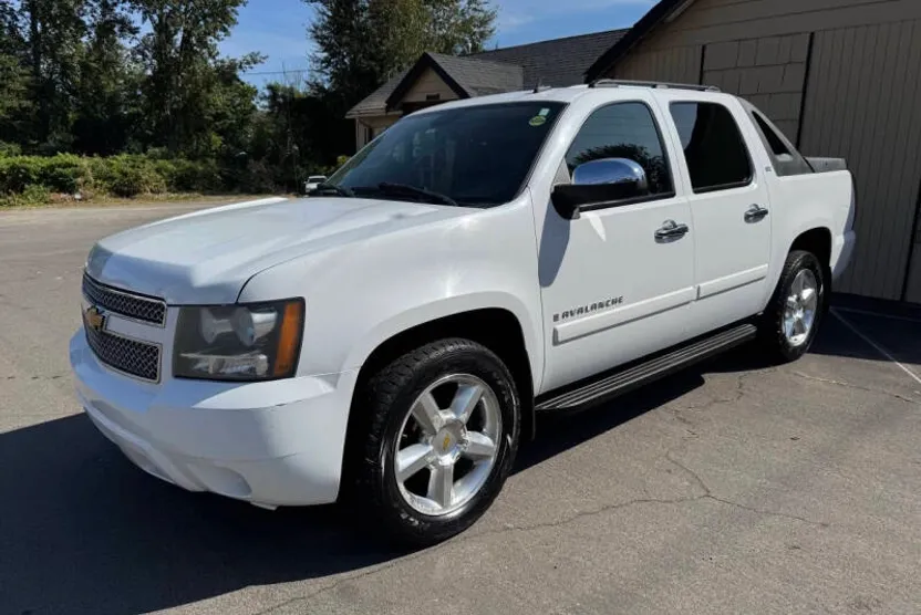 2007 Chevrolet Avalanche LTZ photo 1