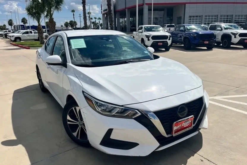 2020 Nissan Sentra SV photo 1
