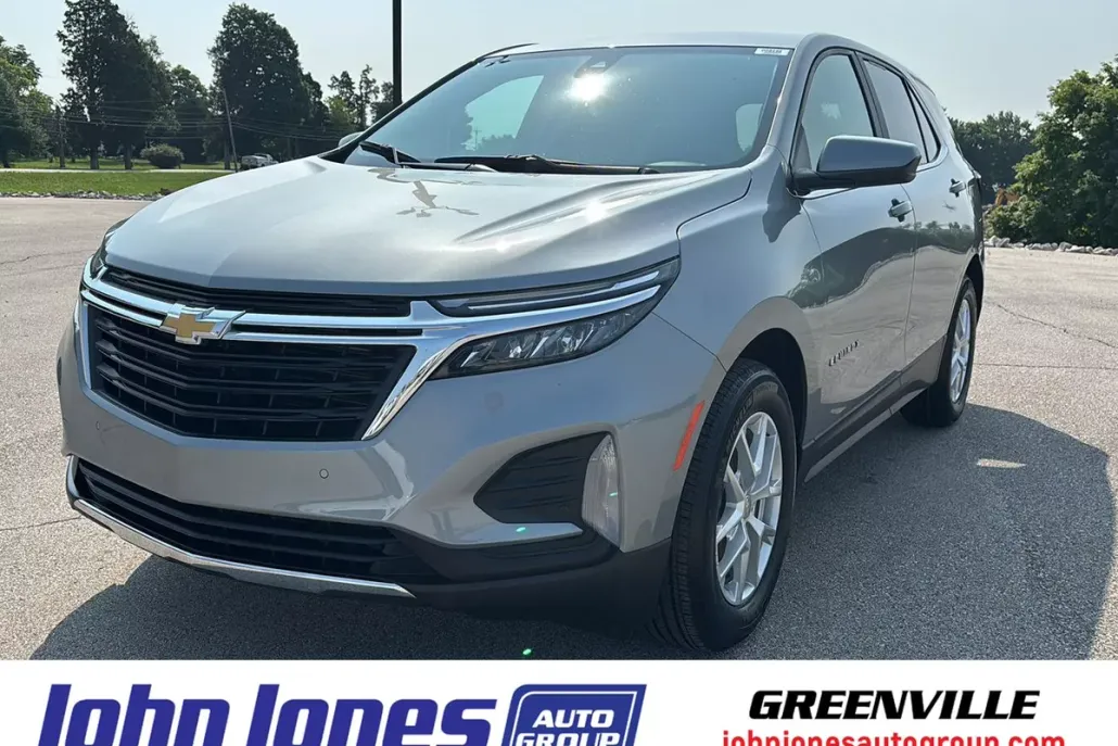 2023 Chevrolet Equinox LT photo 1