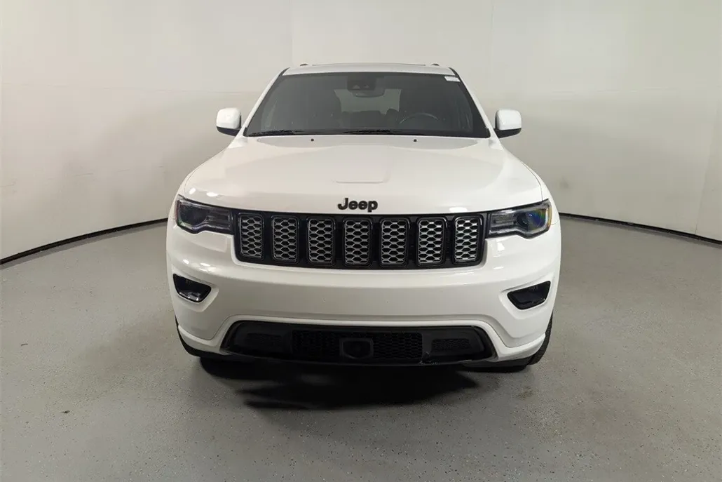 2022 Jeep Cherokee Laredo X photo 1