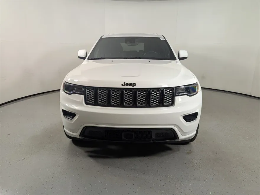 2022 Jeep Cherokee Laredo X photo 1