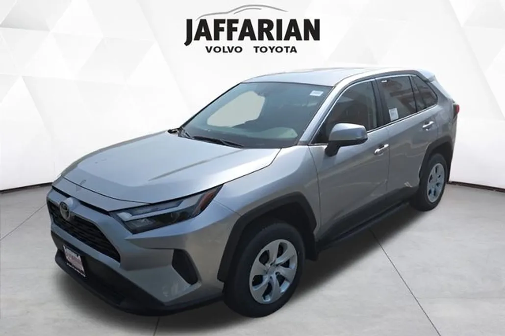 2025 Toyota RAV4 LE photo 1