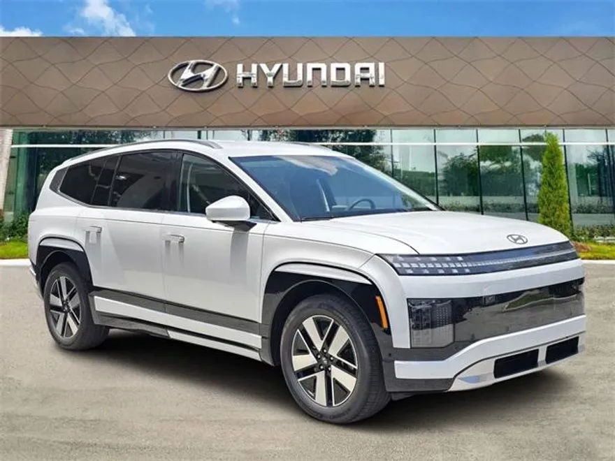 2026 Hyundai Ioniq SEL photo 1