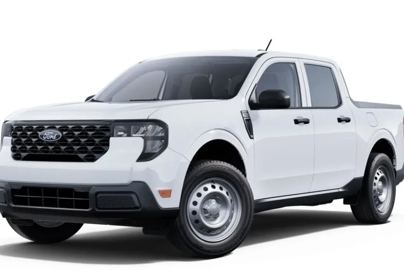 2025 Ford Maverick XL photo 1