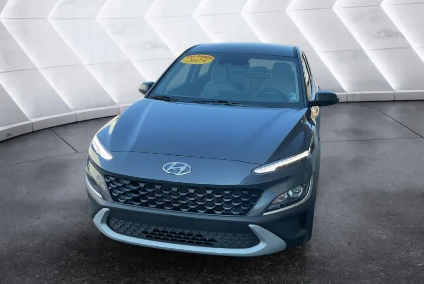 2023 Hyundai Kona SE photo 1