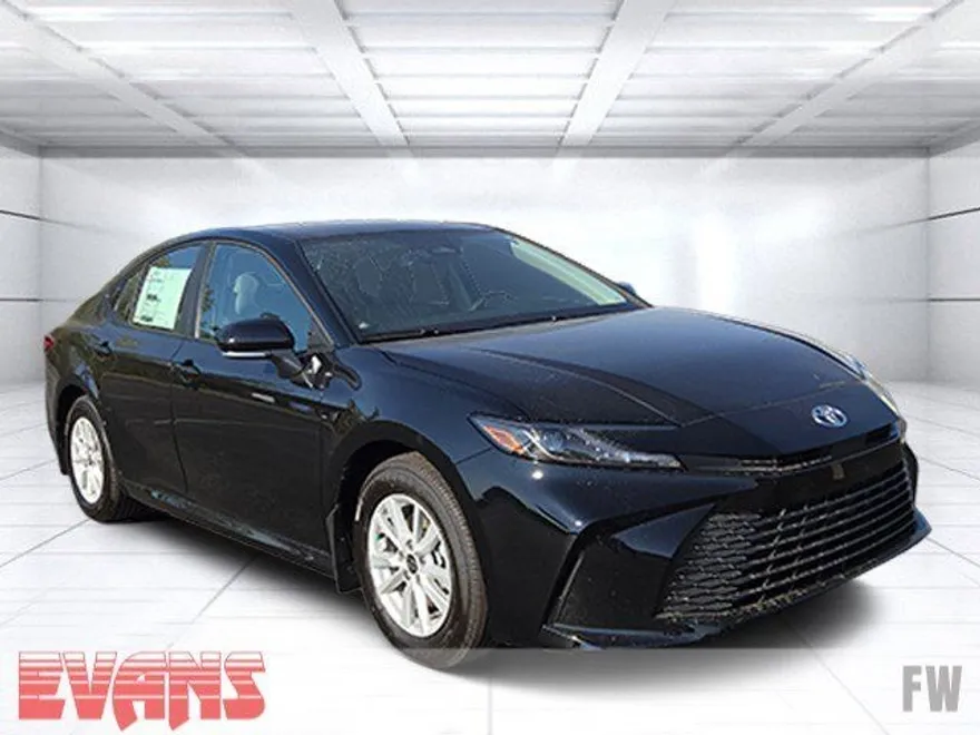 2026 Toyota Camry LE photo 1