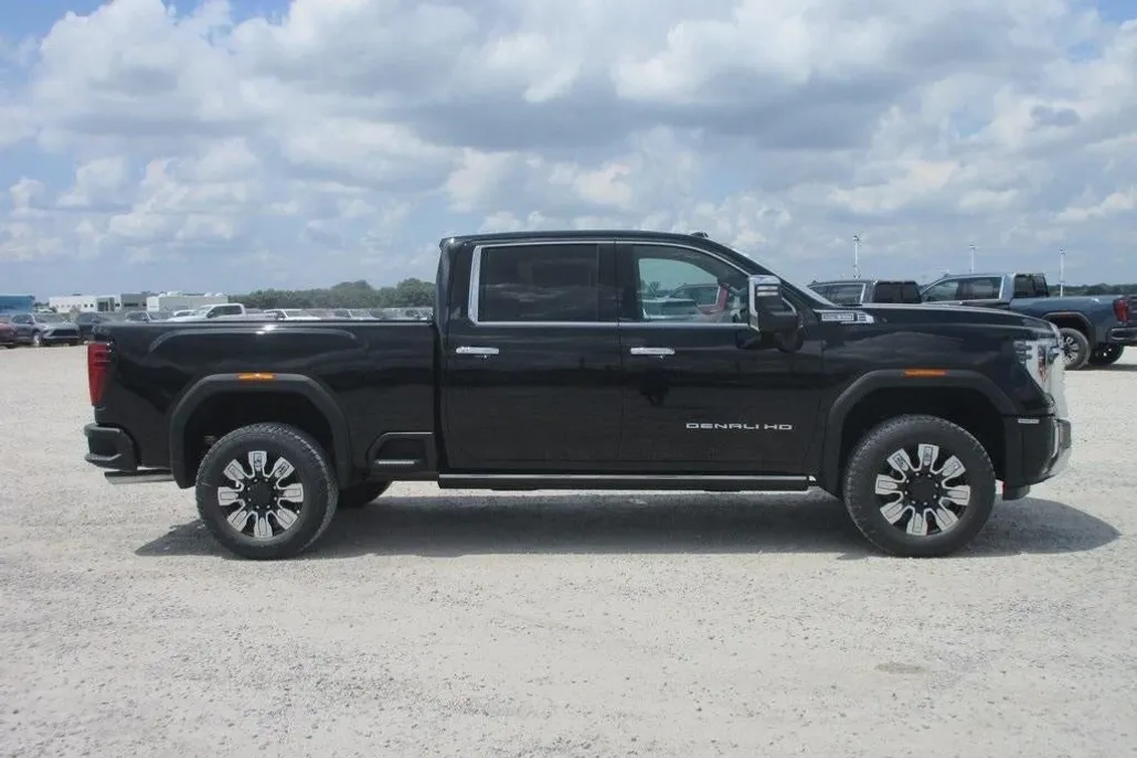 2025 Gmc Sierra 2500 HD Denali photo 1
