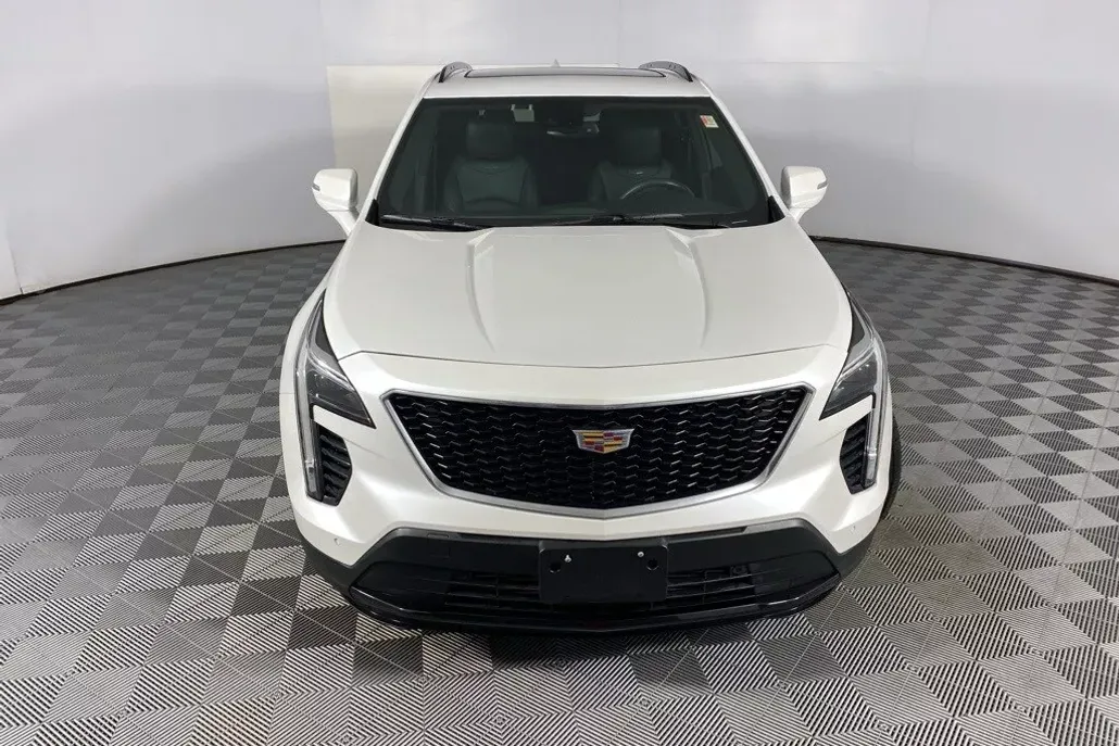 2023 Cadillac XT4 Sport photo 1