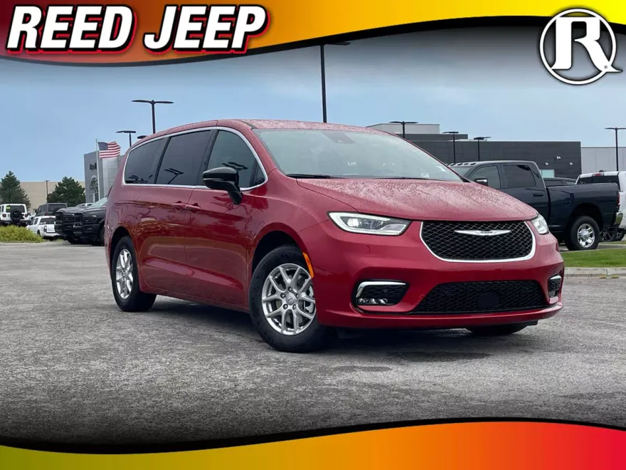 2025 Chrysler Pacifica photo 1