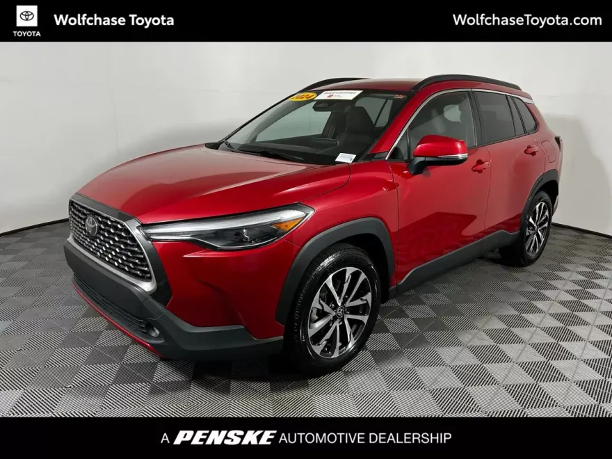 2024 Toyota Corolla Cross XLE photo 1