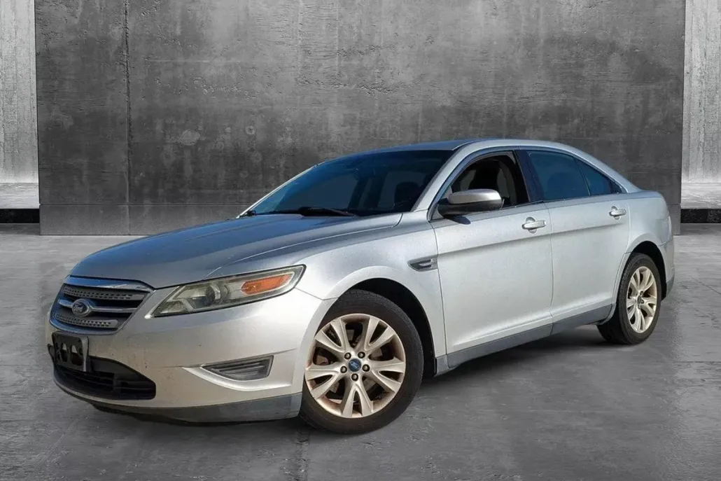 2011 Ford Taurus SEL photo 1