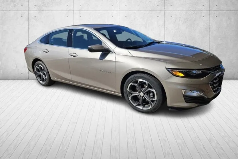 2023 Chevrolet Malibu 1LT photo 1
