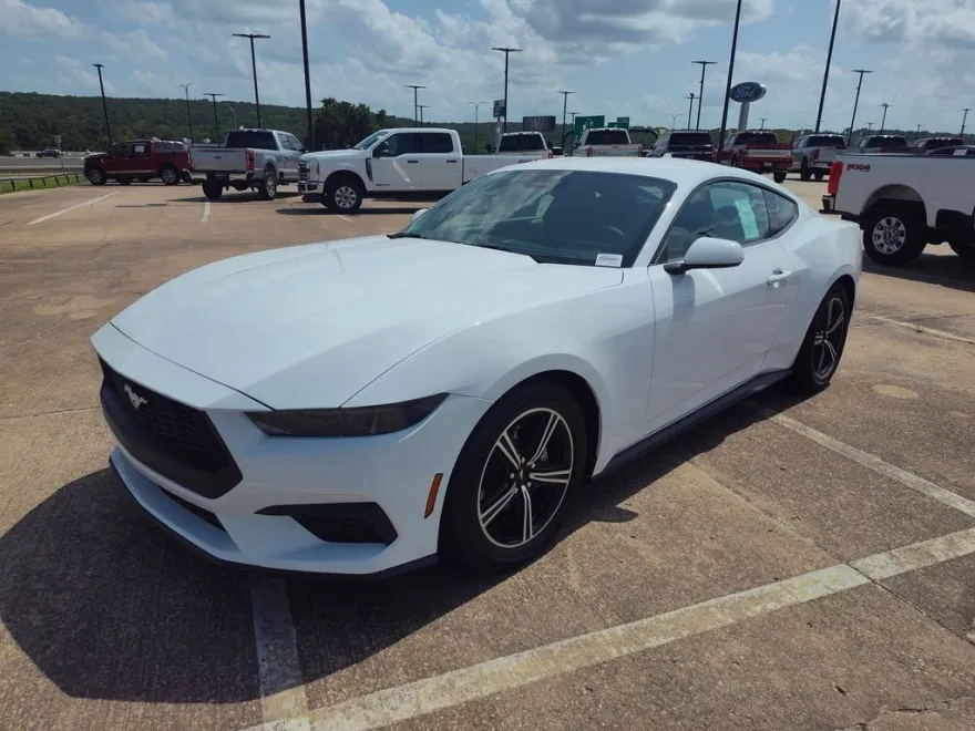 2025 Ford Mustang EcoBoost photo 1