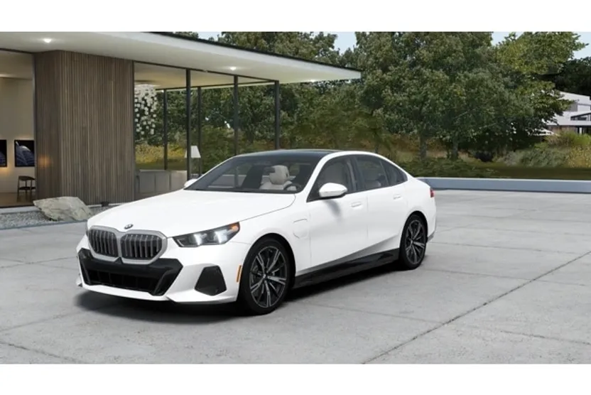 2026 Bmw 550e xDrive photo 1
