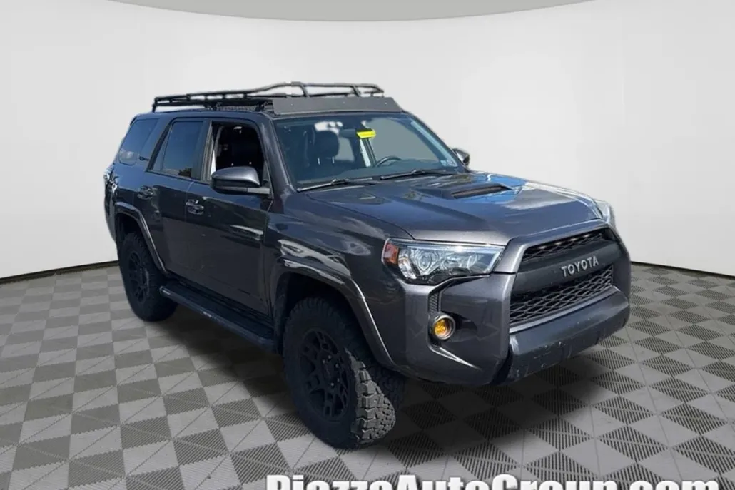2016 Toyota 4Runner TRD Pro photo 1