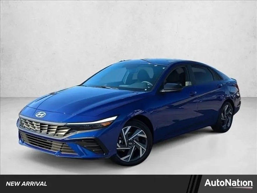 2025 Hyundai Elantra SEL Sport photo 1