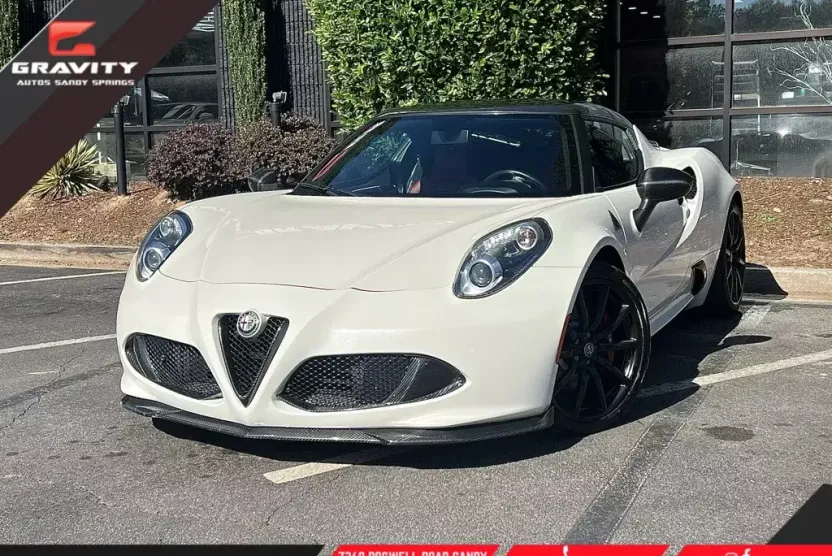 2015 Alfa Romeo 4C photo 1