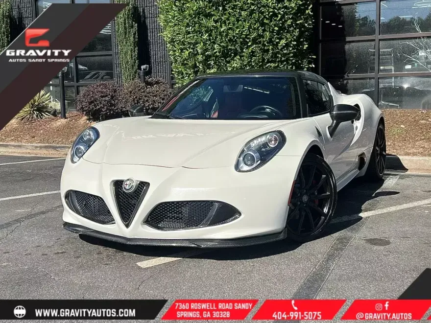 2015 Alfa Romeo 4C photo 1