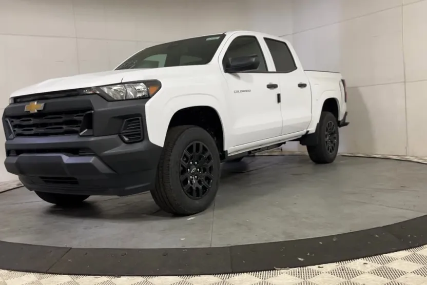 2026 Chevrolet Colorado Work Truck photo 1