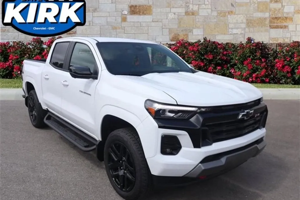 2025 Chevrolet Colorado Z71 photo 1