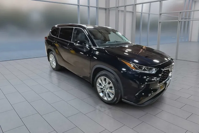2022 Toyota Highlander Limited photo 1