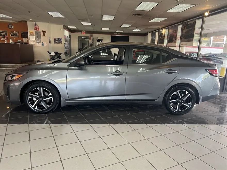2024 Nissan Sentra SV photo 1
