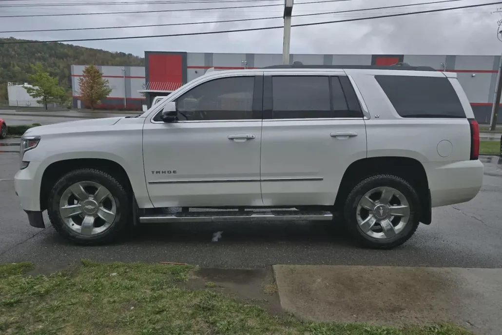2017 Chevrolet Tahoe LT photo 1