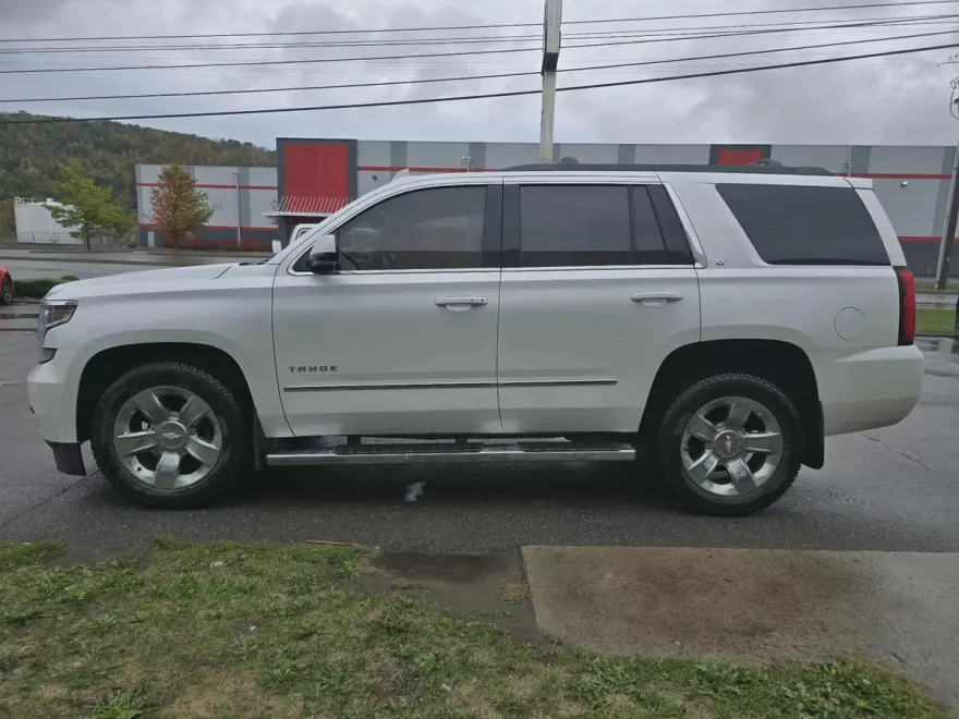 2017 Chevrolet Tahoe LT photo 1