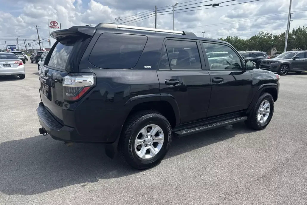2024 Toyota 4Runner SR5 Premium photo 1