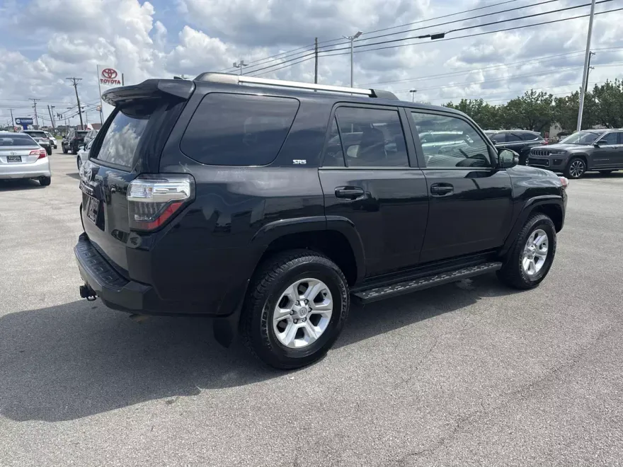 2024 Toyota 4Runner SR5 Premium photo 1