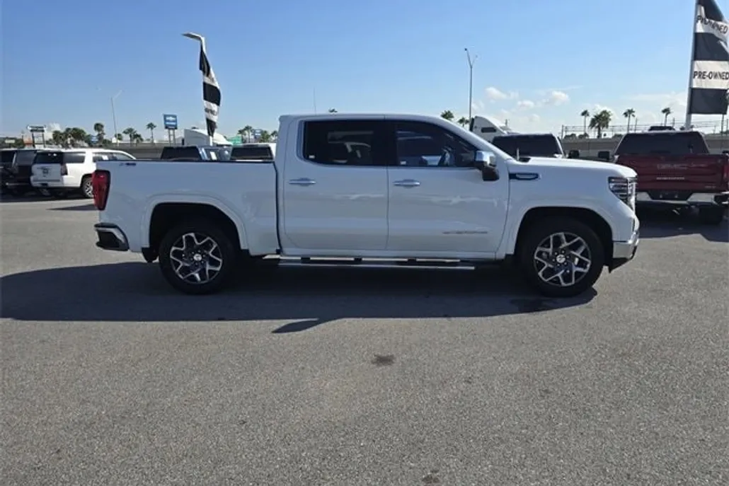 2024 Gmc Sierra 1500 SLT photo 1