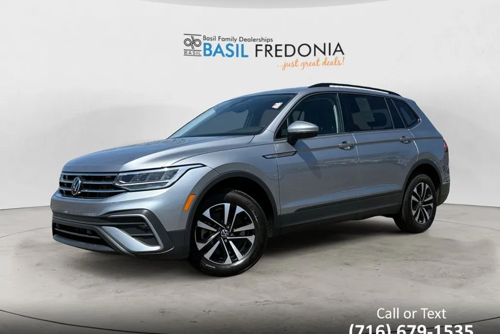2024 Volkswagen Tiguan S photo 1