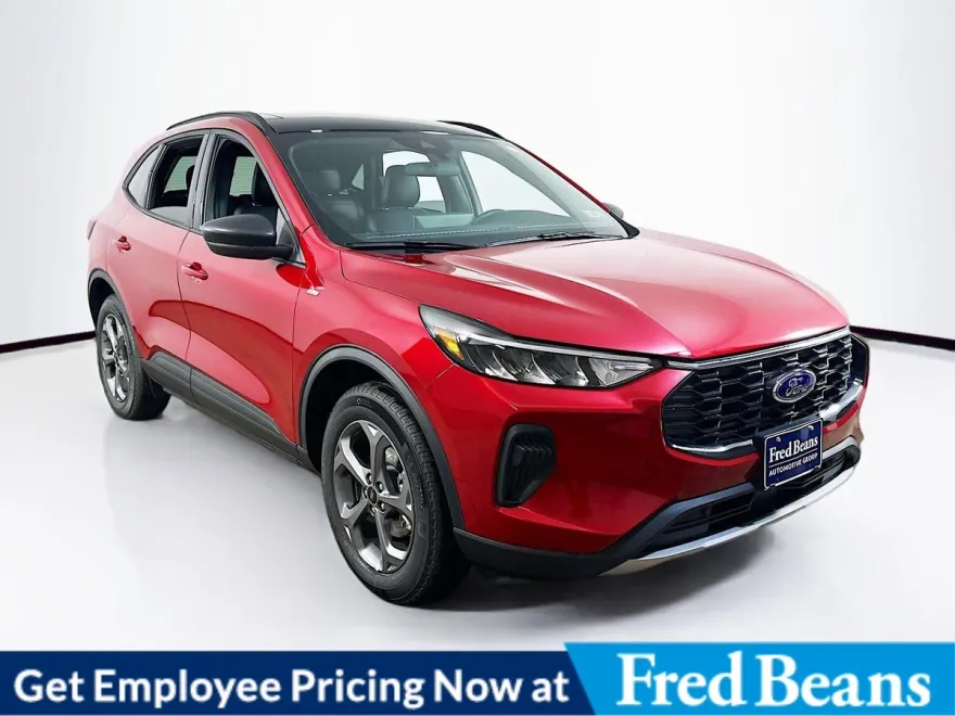 2025 Ford Escape ST-Line photo 1