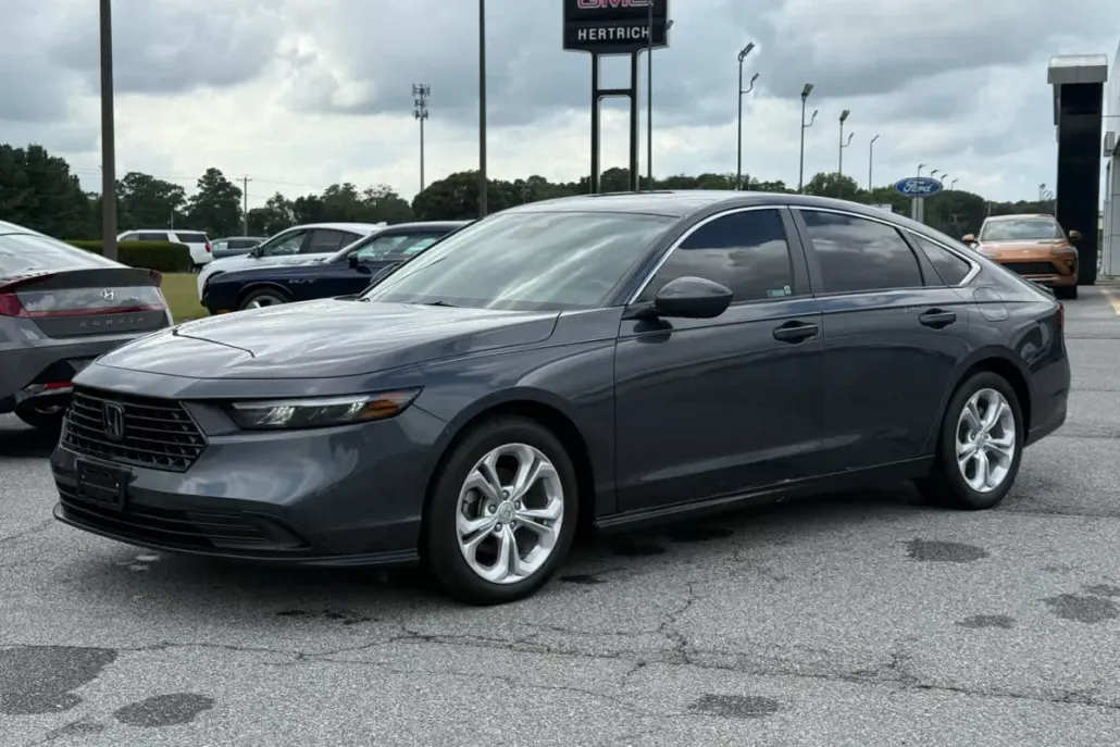 2023 Honda Accord LX photo 1