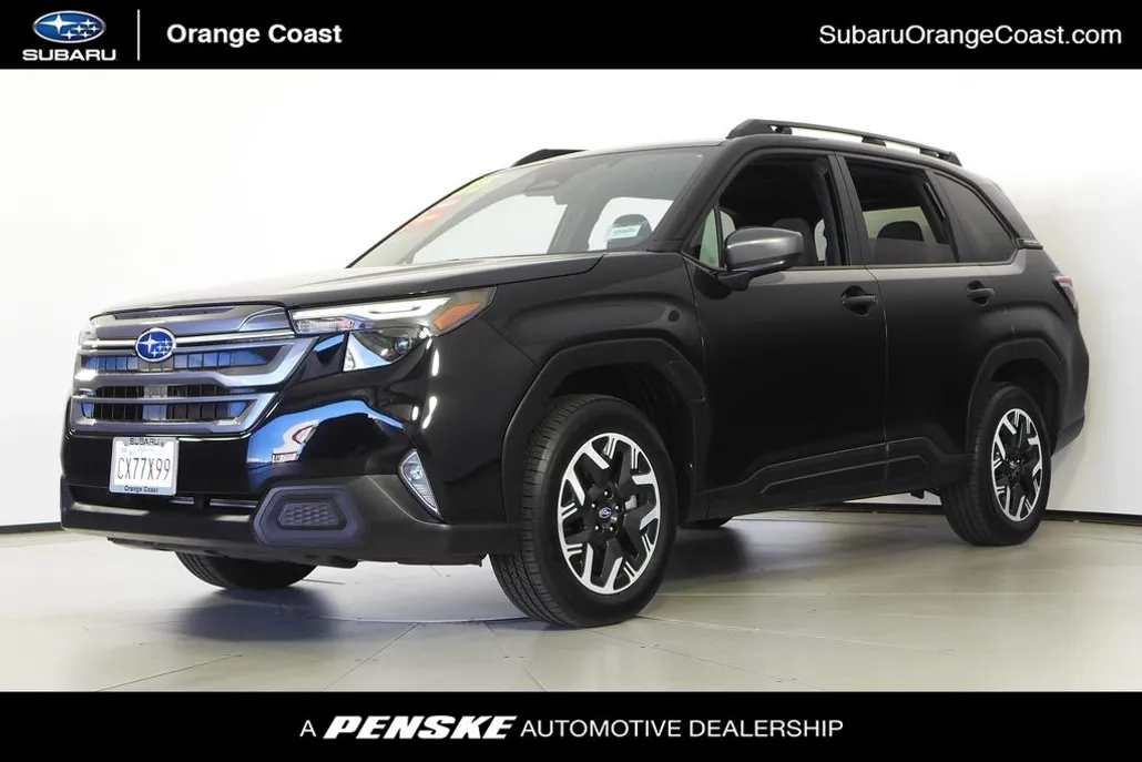 2025 Subaru Forester Premium photo 1