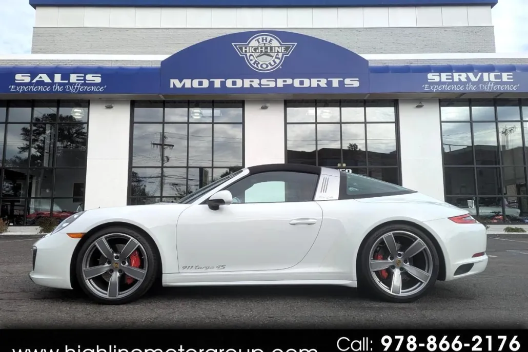 2017 Porsche 911 Targa 4 GTS photo 1