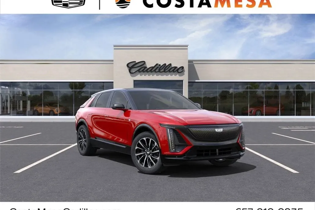 2025 Cadillac Lyriq Sport photo 1
