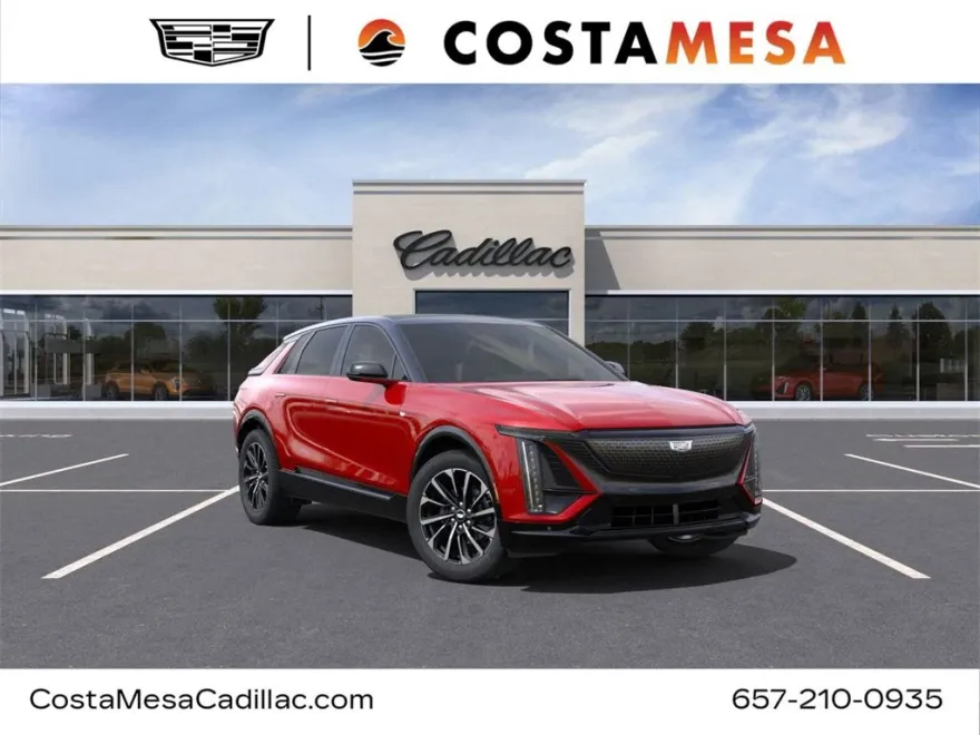 2025 Cadillac Lyriq Sport photo 1