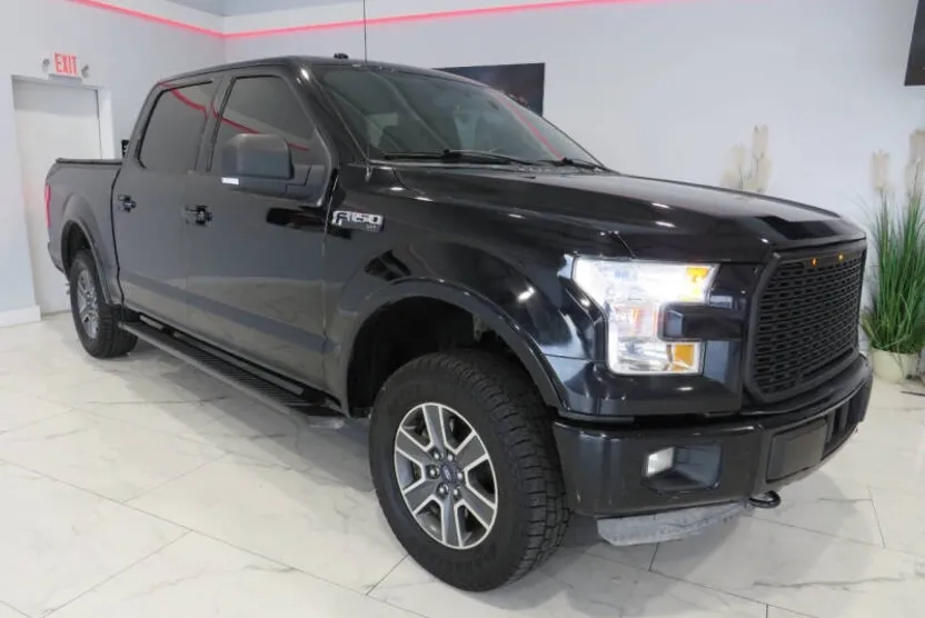2016 Ford F-150 XLT photo 1
