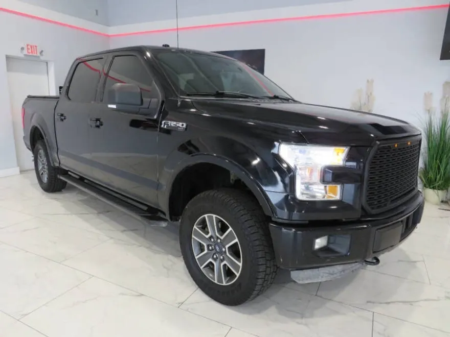 2016 Ford F-150 XLT photo 1
