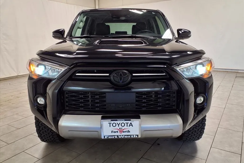 2022 Toyota 4Runner TRD Off-Road Premium photo 1