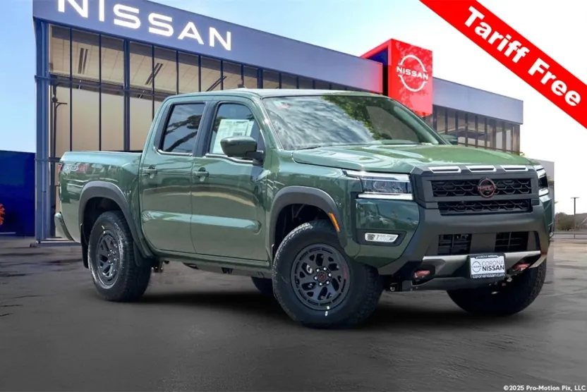2025 Nissan Frontier PRO-4X photo 1