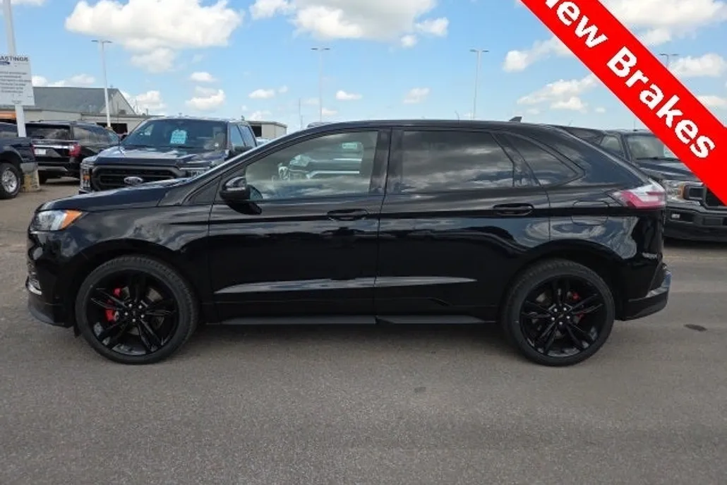 2020 Ford Edge ST photo 1