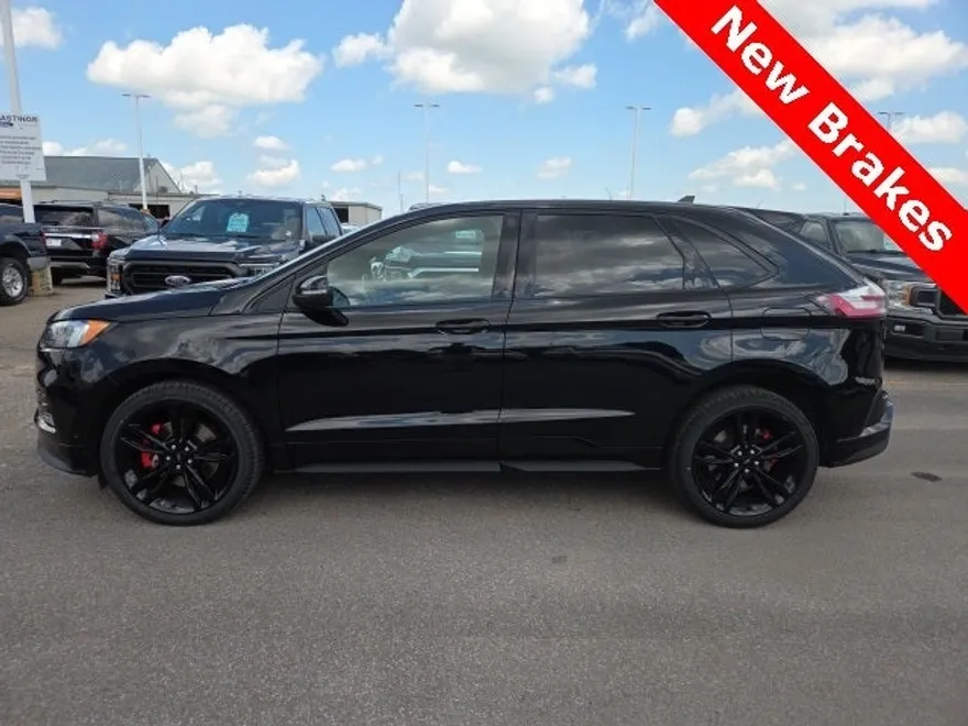 2020 Ford Edge ST photo 1
