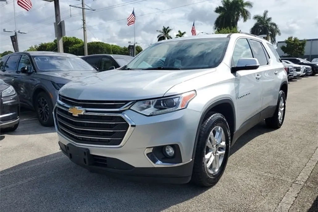 2021 Chevrolet Traverse 1LT photo 1