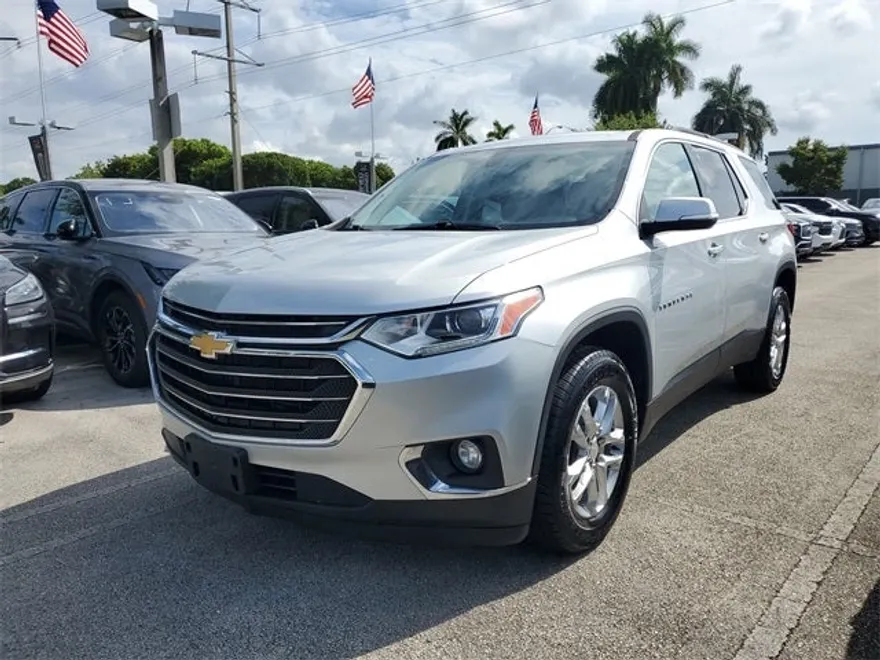2021 Chevrolet Traverse 1LT photo 1