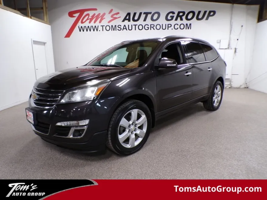 2016 Chevrolet Traverse 1LT photo 1