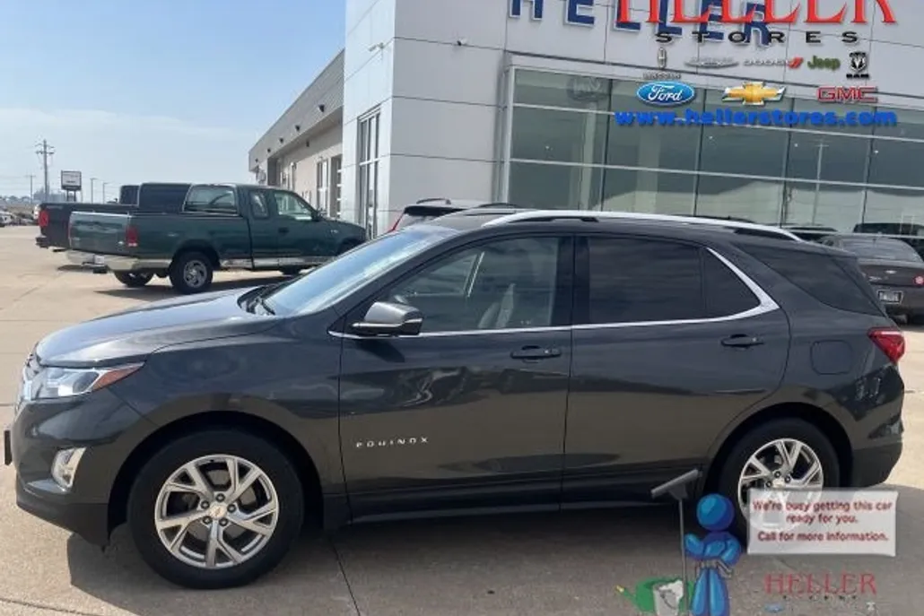 2018 Chevrolet Equinox LT photo 1