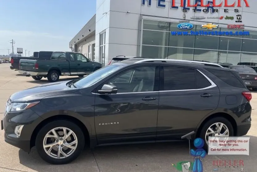 2018 Chevrolet Equinox LT photo 1