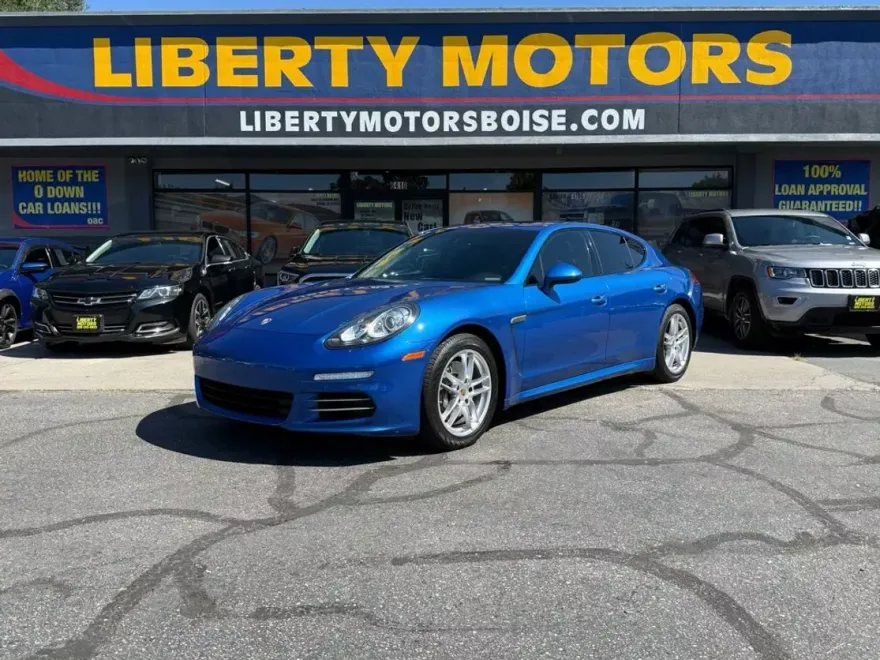 2016 Porsche Panamera Base photo 1